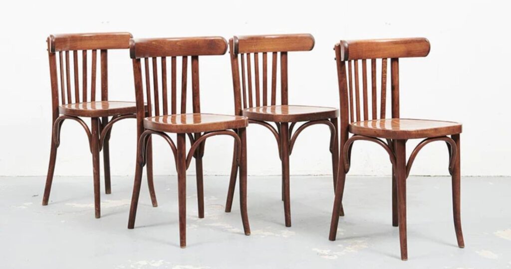 dater une chaise Baumann