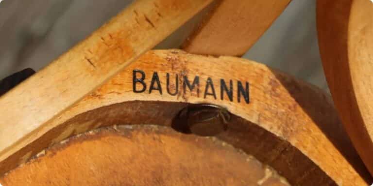 Comment reconnaître un porte manteau Baumann