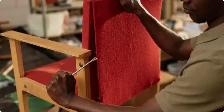 Relooker une chaise en bois